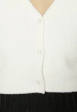 Even&Odd Strickjacke - White 11 Even&Odd Strickjacke - White -Even&Odd 2753912d54914e53a29b08878aef9c25