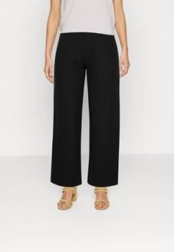 Even&Odd TAILORED WIDE LEG CULOTTE - Stoffhose - Black -Even&Odd 34b95c6cabfb45279b44852bdc0c7cac