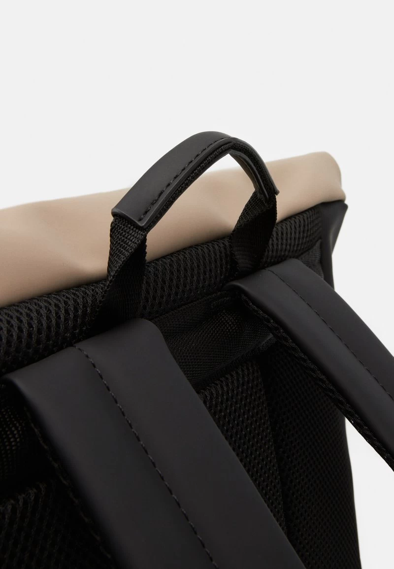 Even&Odd Tagesrucksack - 802 - Black_704 - Beige 4 Even&Odd Tagesrucksack - 802 - Black_704 - Beige – Bild 4