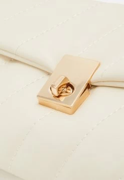 Even&Odd Clutch - Offwhite 10 Even&Odd Clutch - Offwhite -Even&Odd 8f5df142527d45a1ab798c224e99b618