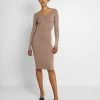 Even&Odd V AUSSCHNITT RIPP MINI STRICKKLEID - Etuikleid - Taupe