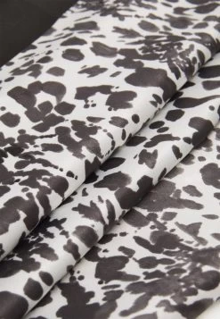 Even&Odd Tuch - Black 8 Even&Odd Tuch - Black -Even&Odd edfe8df1a9234a8e99fb163a54da409b