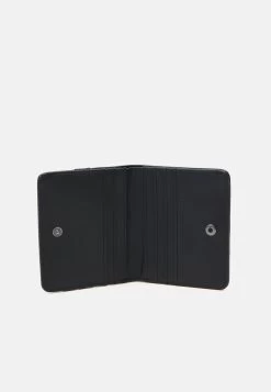 Even&Odd Geldbörse - Black 8 Even&Odd Geldbörse - Black -Even&Odd fd8d5a1c308f4f4aa6c5bffe00350f77